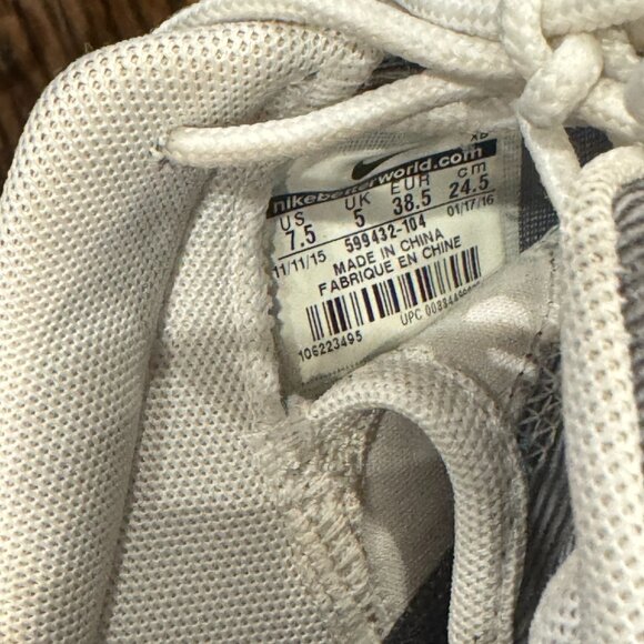 Nike Roshe Athletic Sneakers - Gray/White - Size 7.5 - Picture 3 of 5